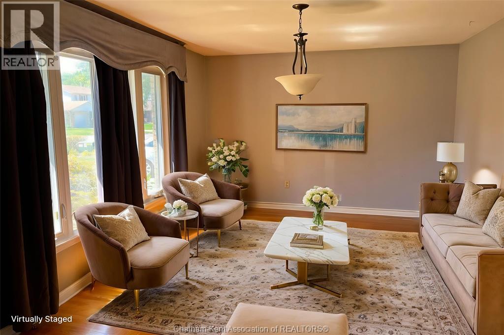 Photo 22 of 147 St Michael Avenue, Chatham ON