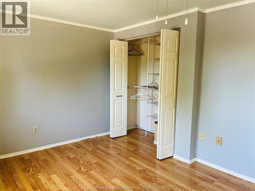 Photo 26 of 147 St Michael Avenue, Chatham ON