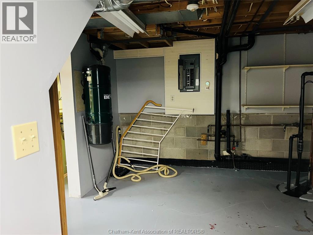 Photo 41 of 147 St Michael Avenue, Chatham ON
