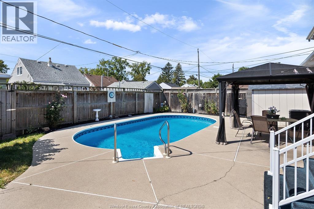 Photo 15 of 1543 Redwood Avenue, Windsor ON