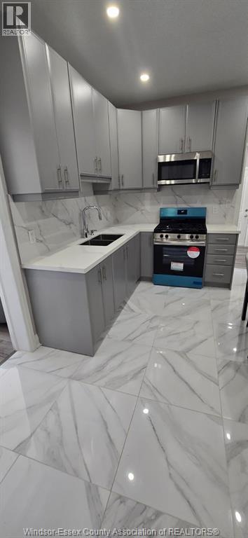 Photo 14 of 765 Dougall Unit Upper, Windsor ON