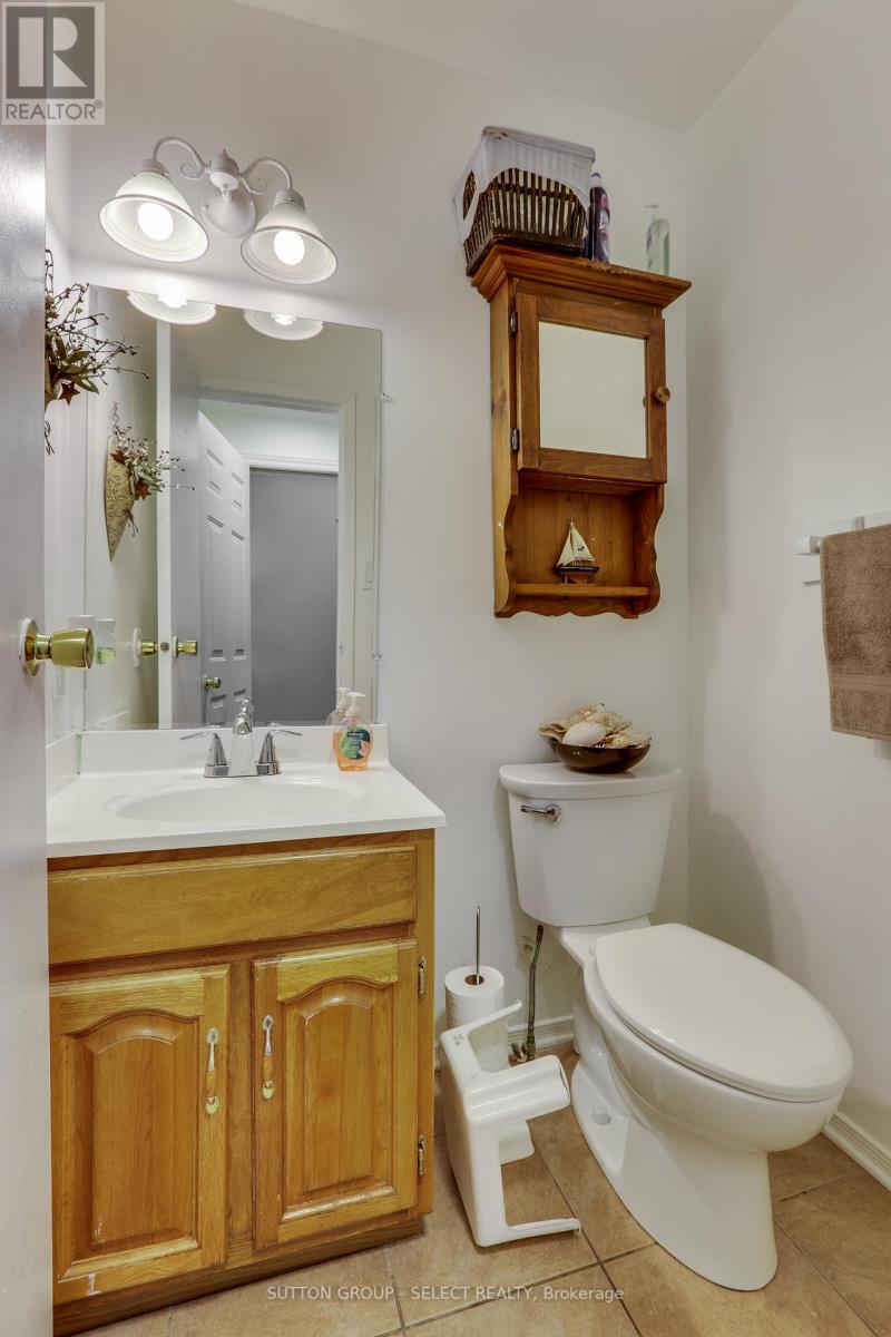 Photo 10 of 7 320 Westminster Avenue, London South ON