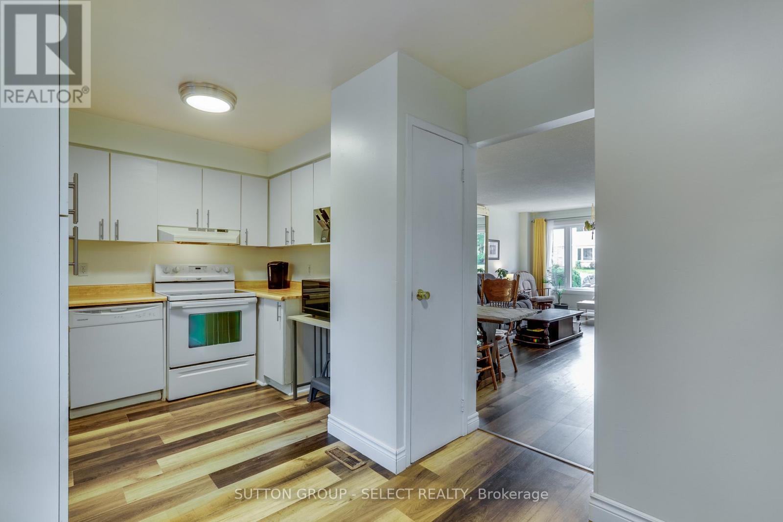Photo 12 of 7 320 Westminster Avenue, London South ON