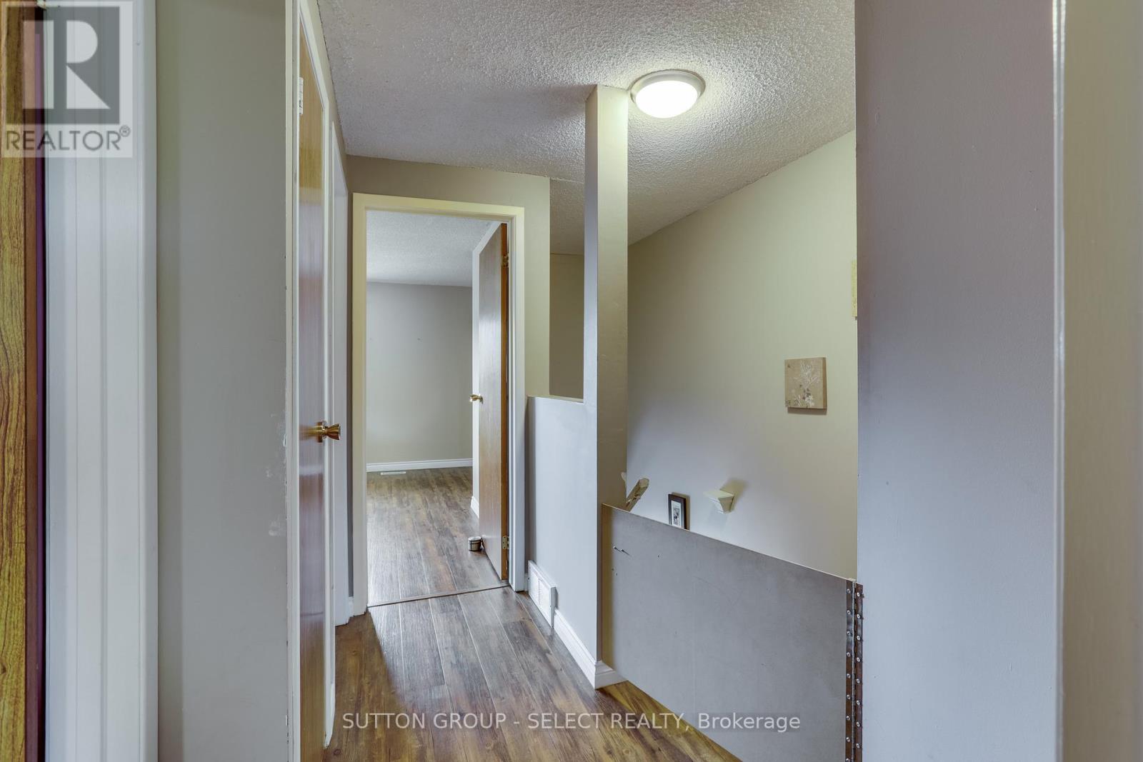 Photo 17 of 7 320 Westminster Avenue, London South ON