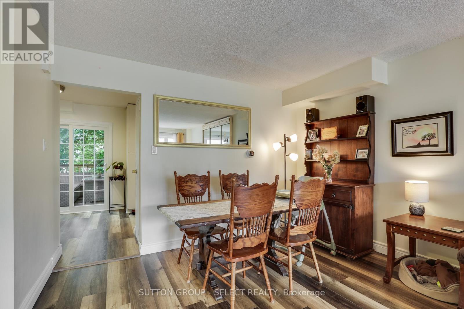 Photo 9 of 7 320 Westminster Avenue, London South ON