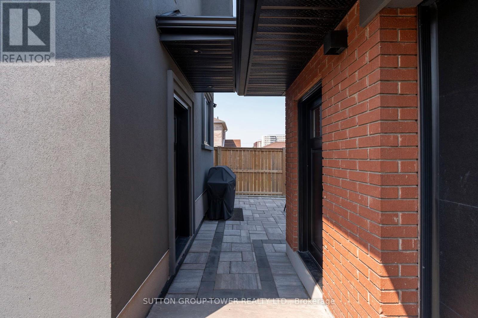 Photo 28 of 560 Glen Park Avenue, Toronto ON