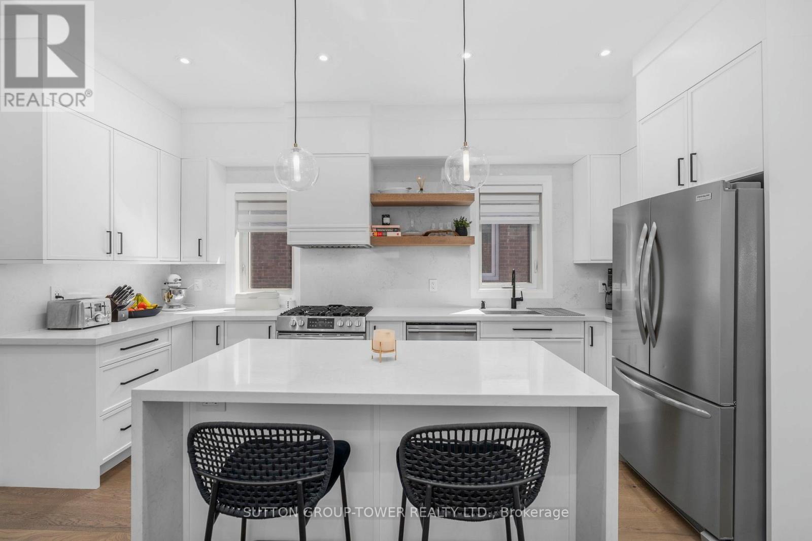 Photo 8 of 560 Glen Park Avenue, Toronto ON