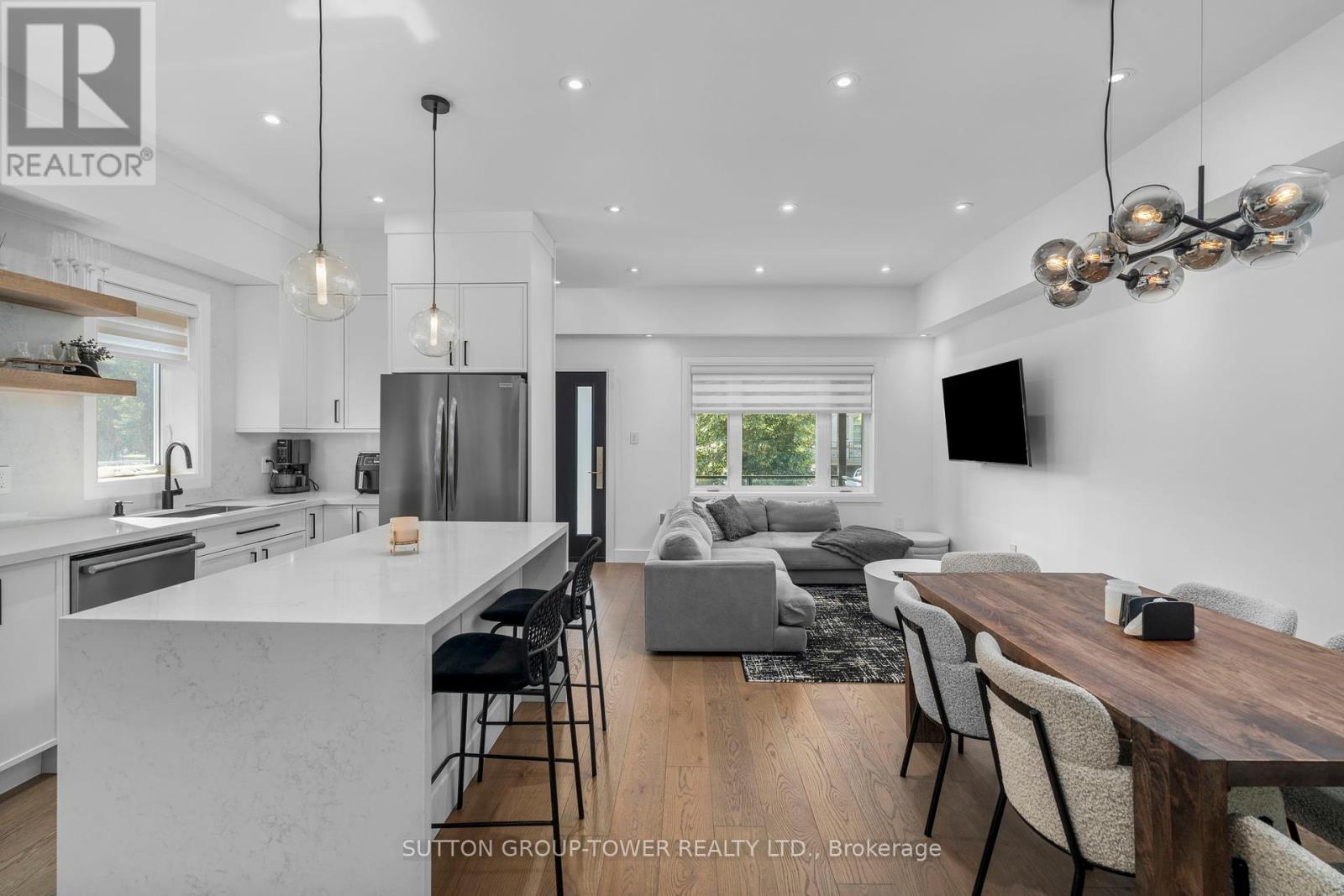 Photo 12 of 560 Glen Park Avenue, Toronto ON