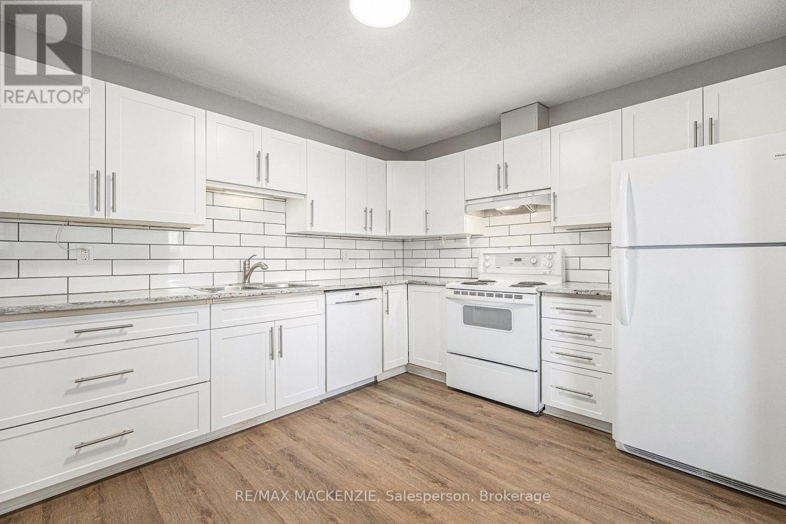 Photo 10 of 101 50 Emmerson Avenue, Ottawa ON