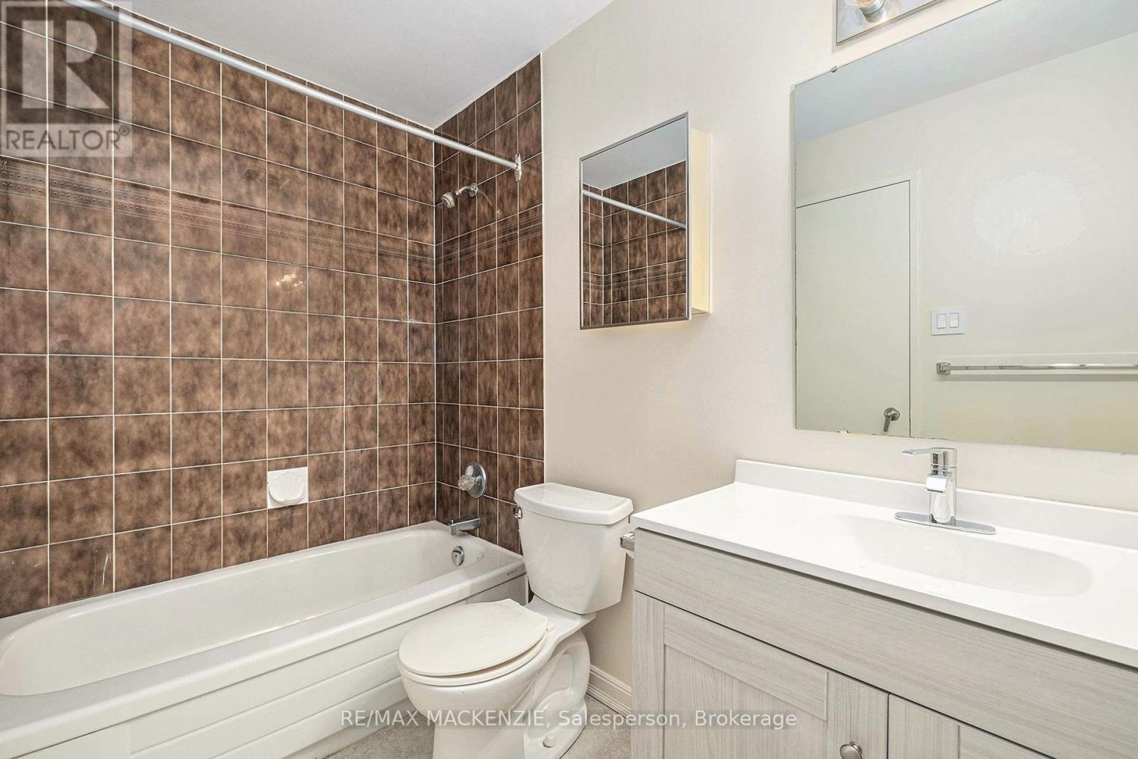 Photo 16 of 101 50 Emmerson Avenue, Ottawa ON