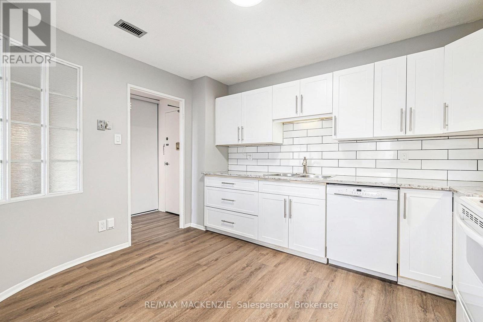 Photo 12 of 101 50 Emmerson Avenue, Ottawa ON