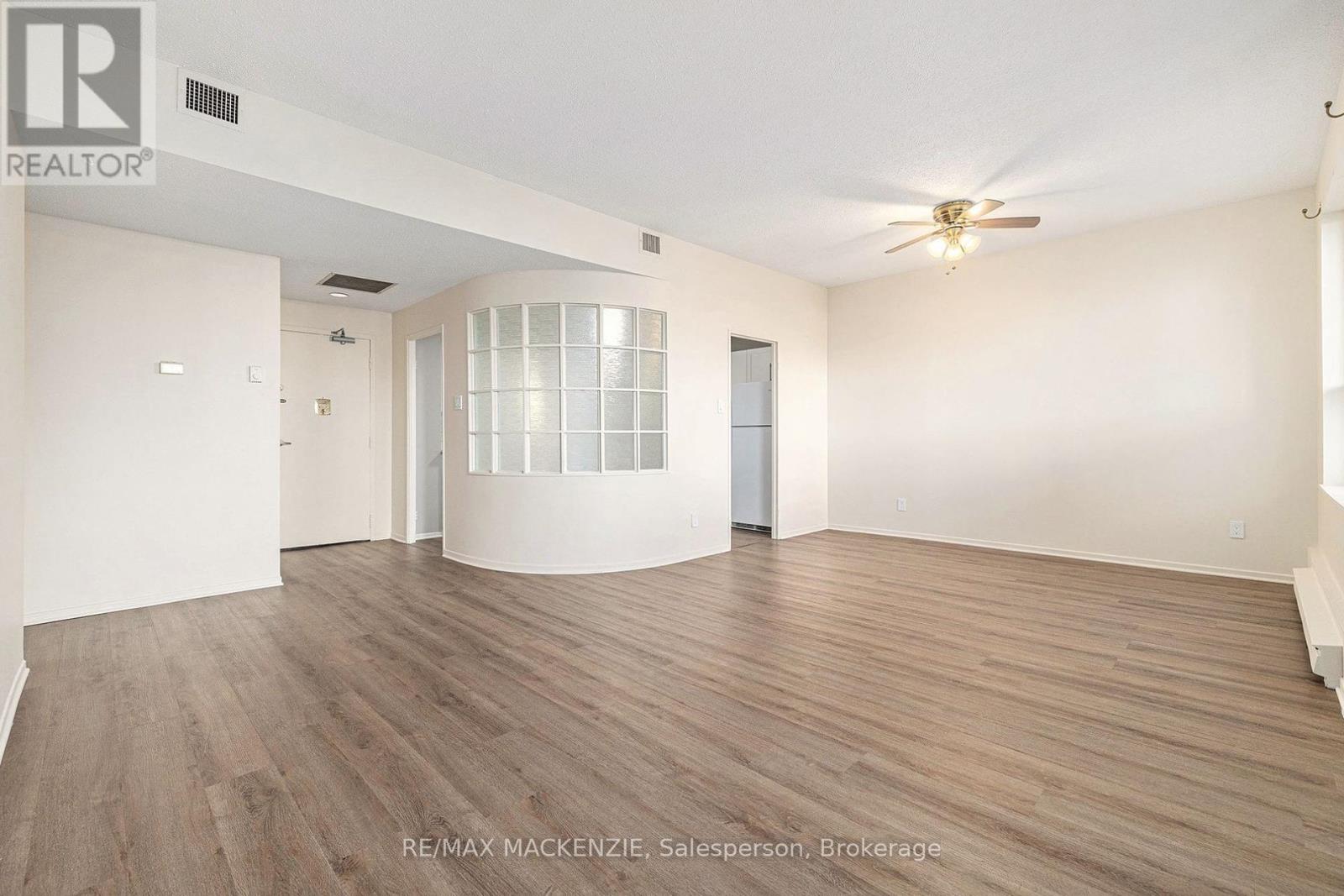 Photo 6 of 101 50 Emmerson Avenue, Ottawa ON