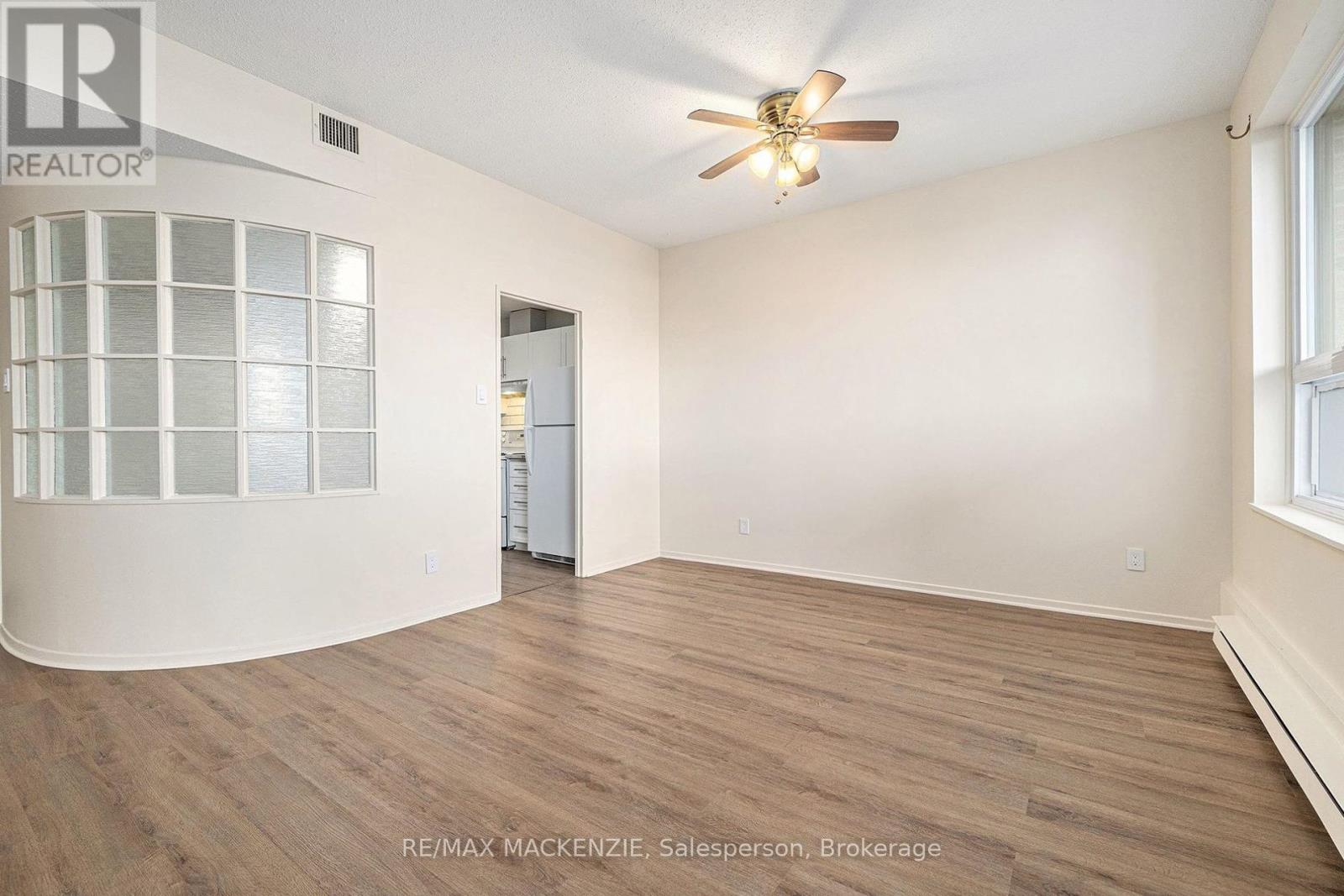 Photo 7 of 101 50 Emmerson Avenue, Ottawa ON
