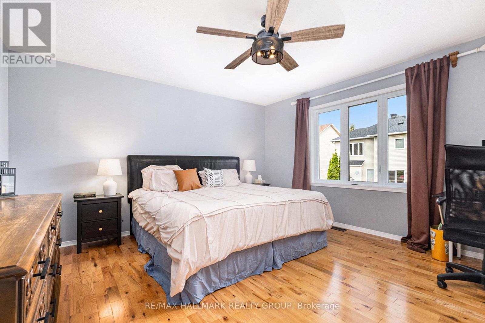 Photo 13 of 182 Willow Creek Circle, Ottawa ON