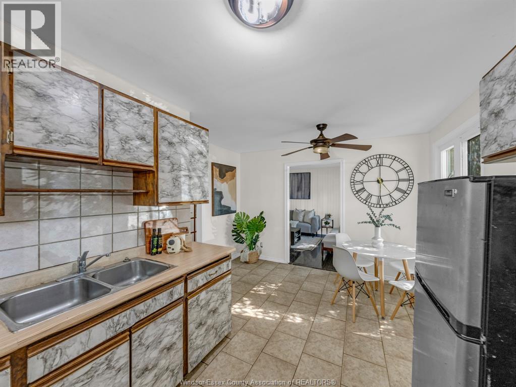 Photo 3 of 1324 Copperfield Place, Windsor ON