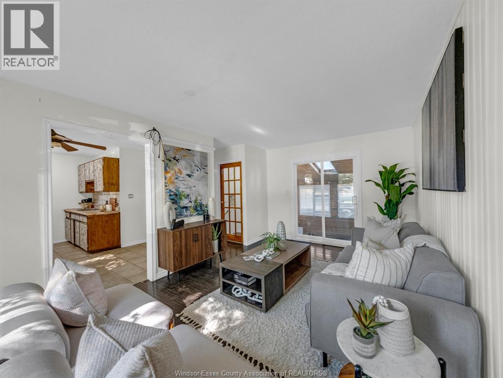 Photo 5 of 1324 Copperfield Place, Windsor ON