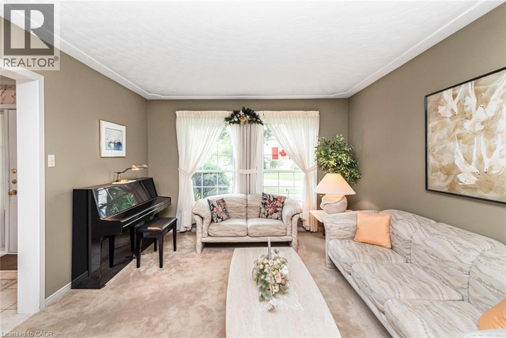 Photo 7 of 18 Cammay Avenue, Dundas ON