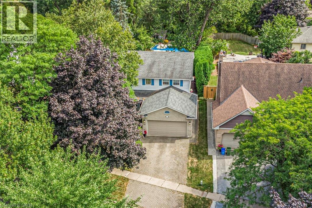 Photo 3 of 18 Cammay Avenue, Dundas ON