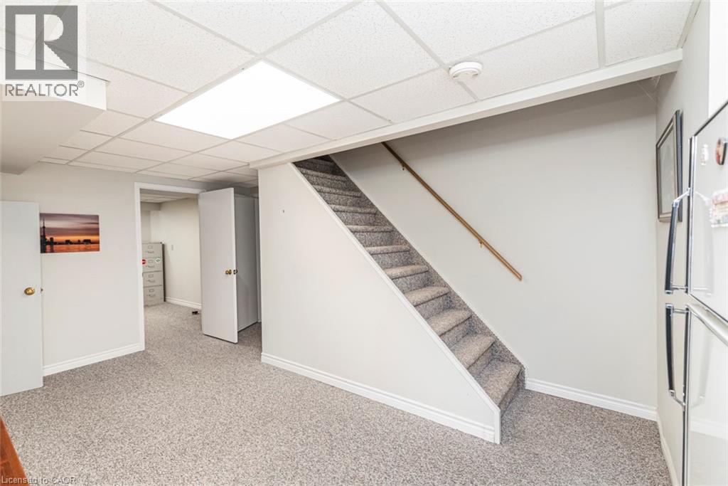 Photo 30 of 18 Cammay Avenue, Dundas ON