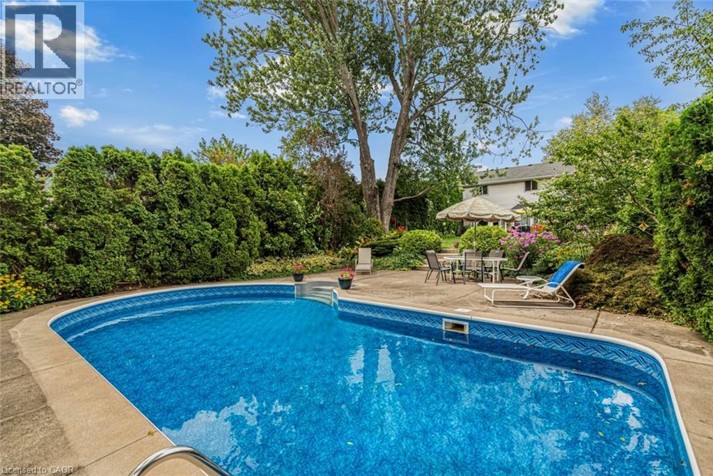 Photo 42 of 18 Cammay Avenue, Dundas ON