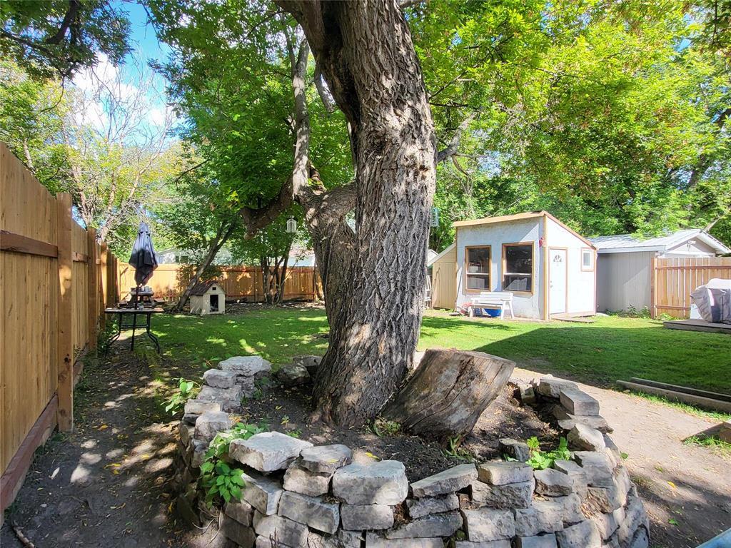 Photo 3 of 315 Netley Avenue, Selkirk MB