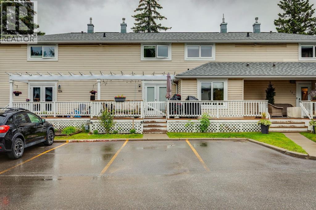 Photo 28 of 122 Killarney Glen Court Sw, Calgary AB