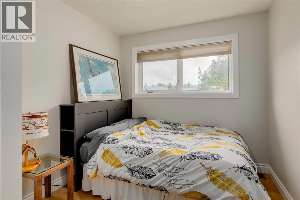 Photo 15 of 122 Killarney Glen Court Sw, Calgary AB