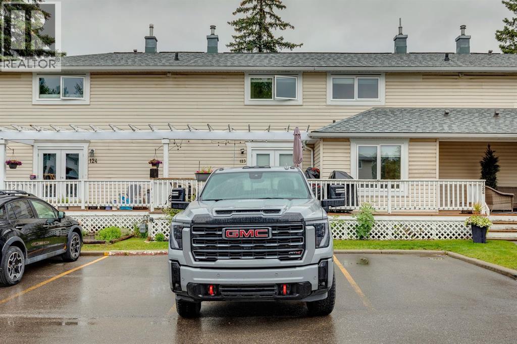 Photo 24 of 122 Killarney Glen Court Sw, Calgary AB
