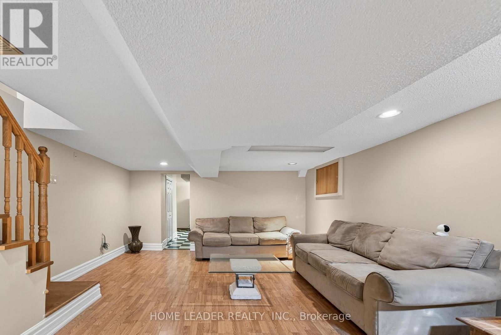 Photo 15 of 5 Lindsey Avenue, Toronto ON