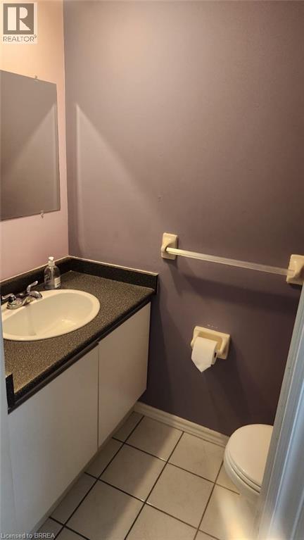 Photo 15 of 47 Walnut Street, Brantford ON