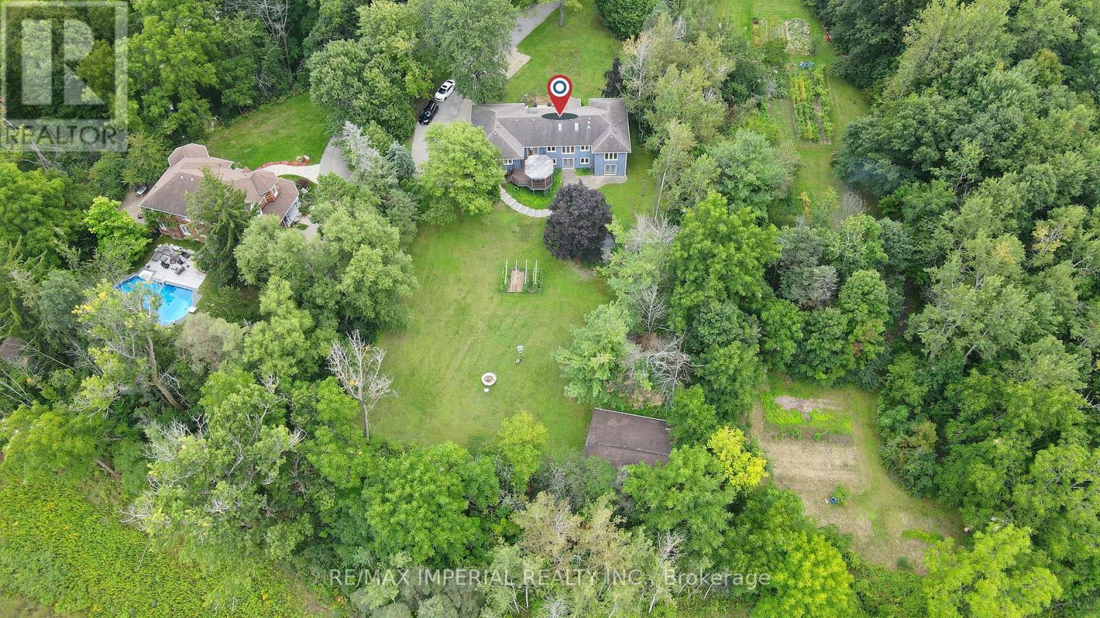 Photo 1 of 282 Ridge Road, Aurora ON