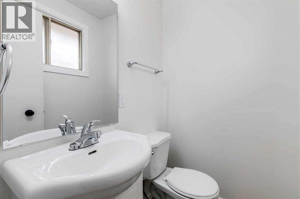 Photo 12 of 1432 43 Street Ne, Calgary AB