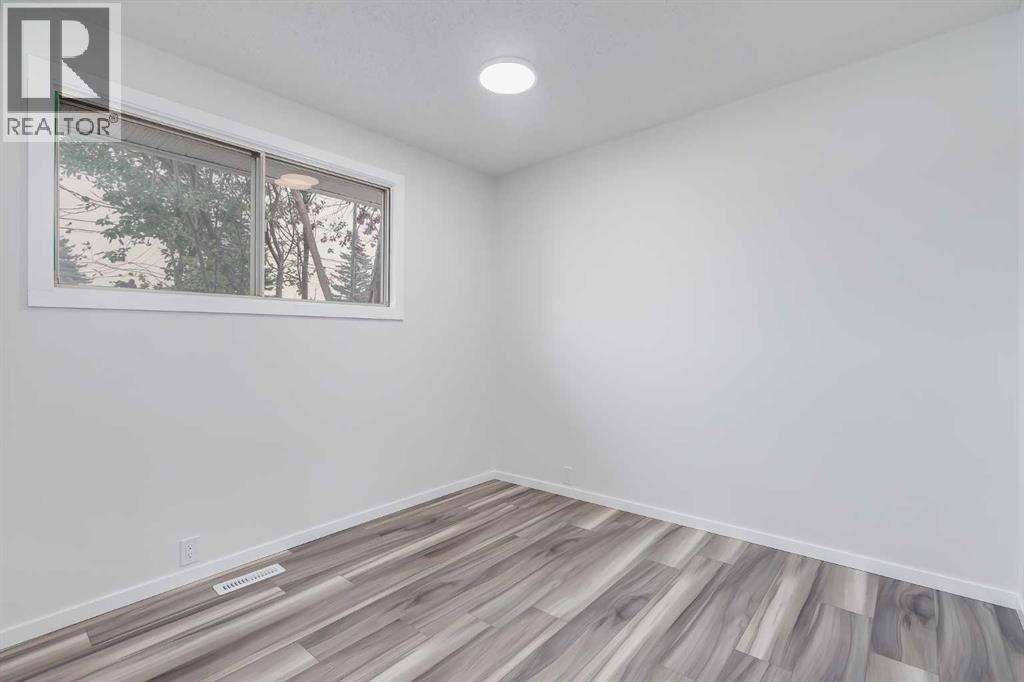 Photo 14 of 1432 43 Street Ne, Calgary AB