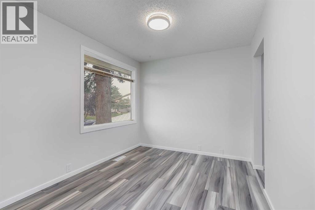 Photo 8 of 1432 43 Street Ne, Calgary AB