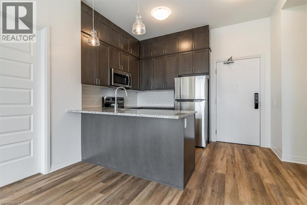 Photo 18 of 95 Dundas Street W Unit 404, Oakville ON