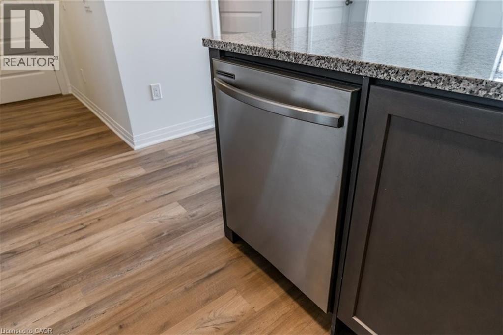 Photo 23 of 95 Dundas Street W Unit 404, Oakville ON