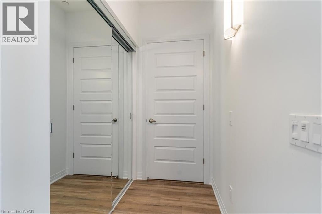 Photo 24 of 95 Dundas Street W Unit 404, Oakville ON