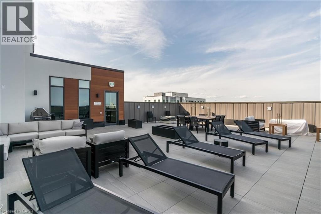 Photo 33 of 95 Dundas Street W Unit 404, Oakville ON