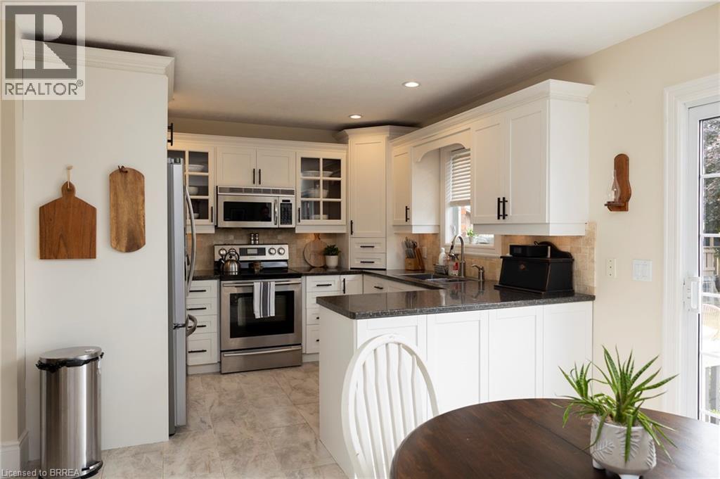 Photo 11 of 145 John Street S, Otterville ON