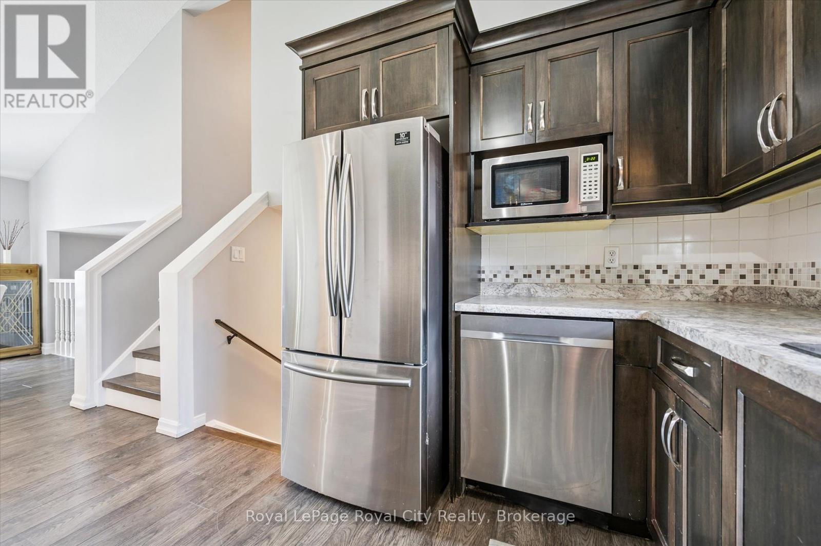 Photo 17 of 255 Deerpath Drive, Guelph ON