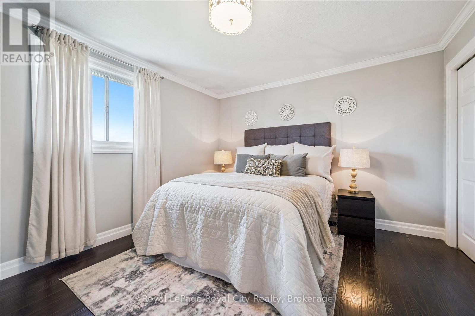 Photo 23 of 255 Deerpath Drive, Guelph ON