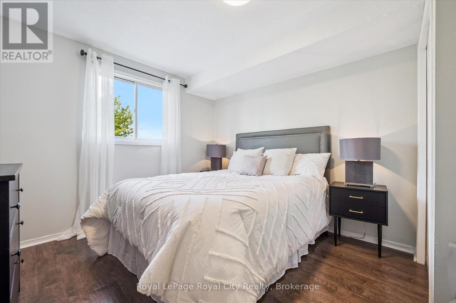 Photo 29 of 255 Deerpath Drive, Guelph ON