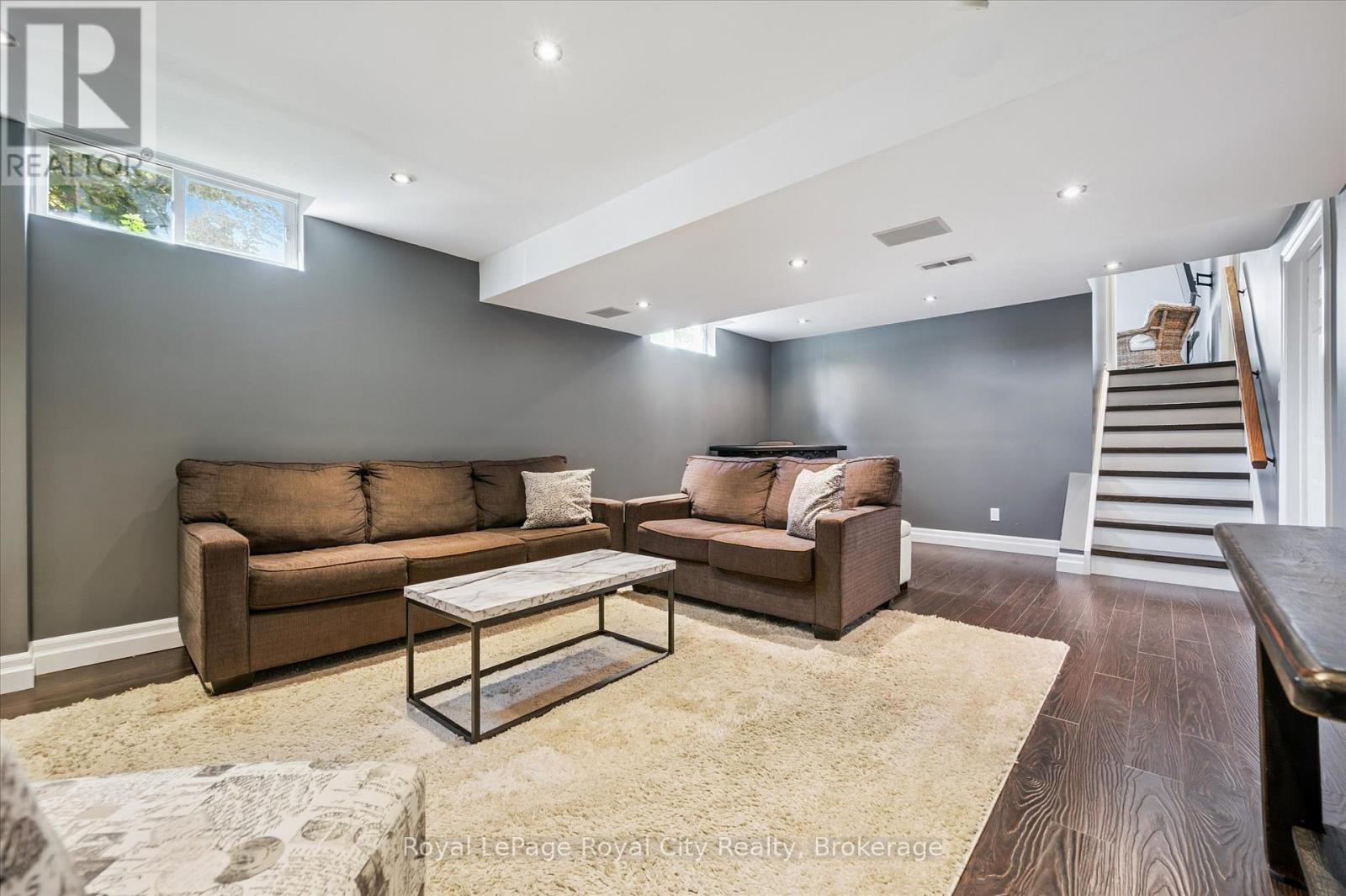 Photo 31 of 255 Deerpath Drive, Guelph ON