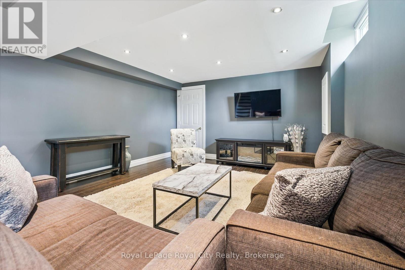 Photo 33 of 255 Deerpath Drive, Guelph ON