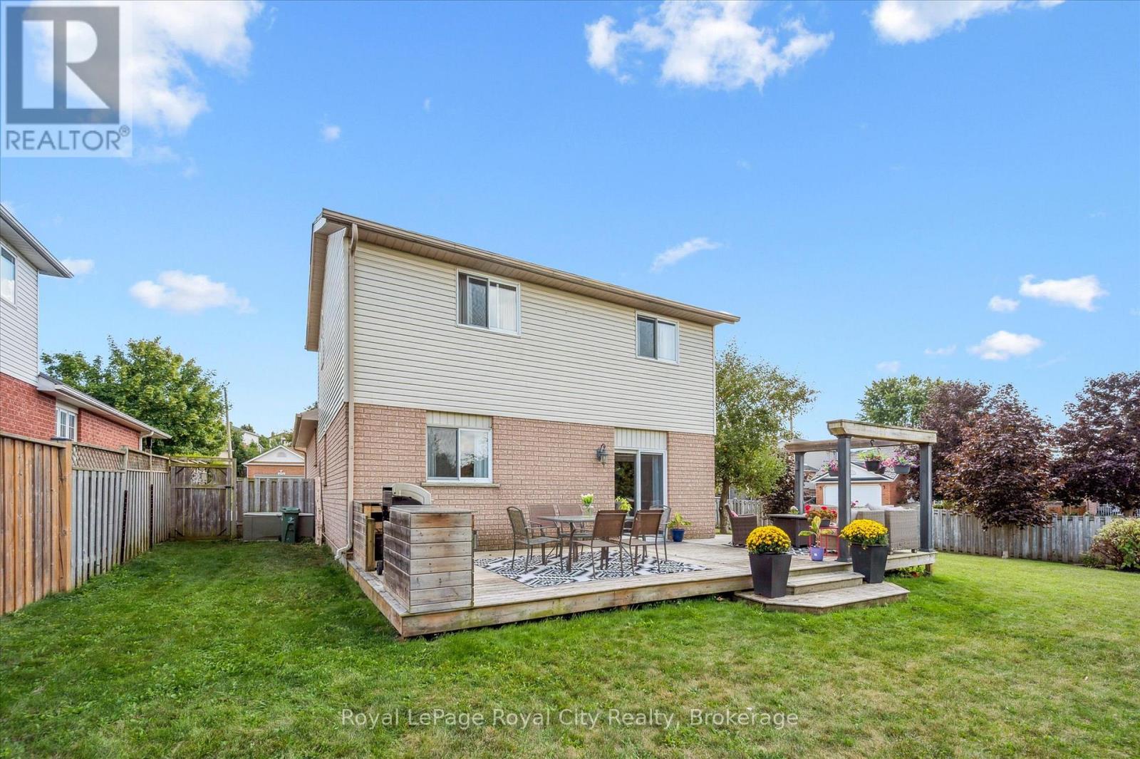 Photo 34 of 255 Deerpath Drive, Guelph ON