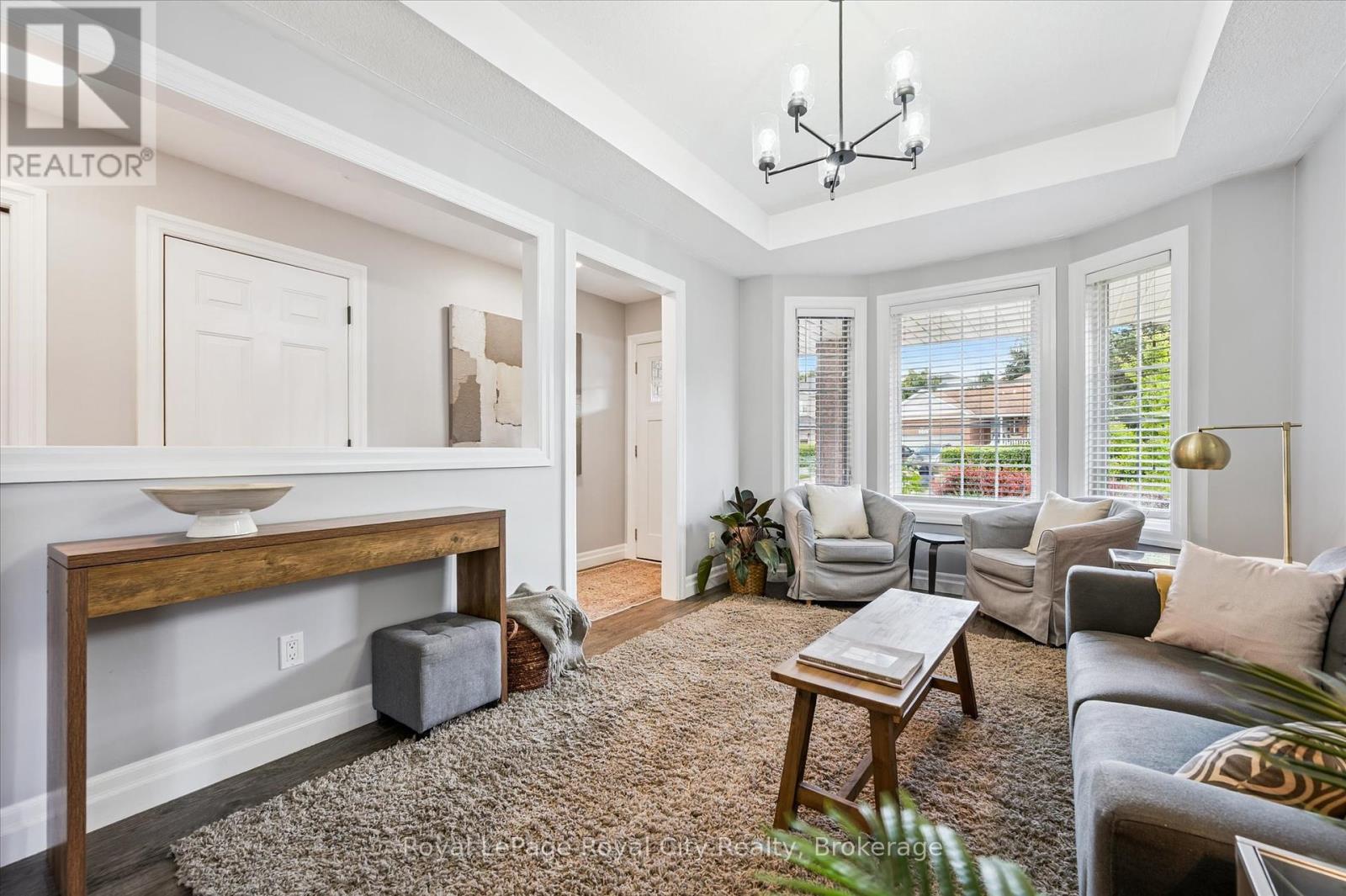 Photo 7 of 255 Deerpath Drive, Guelph ON