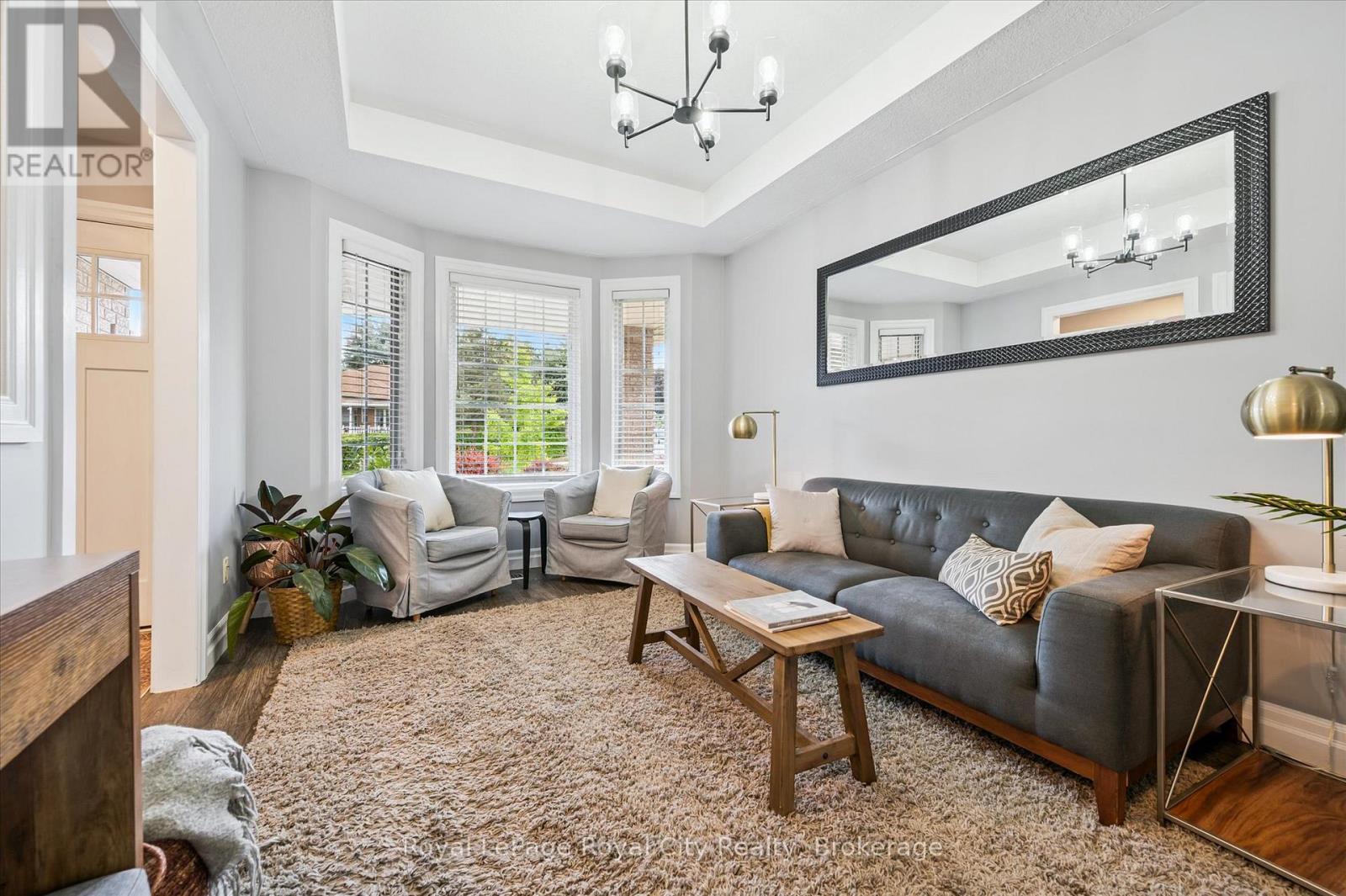 Photo 8 of 255 Deerpath Drive, Guelph ON