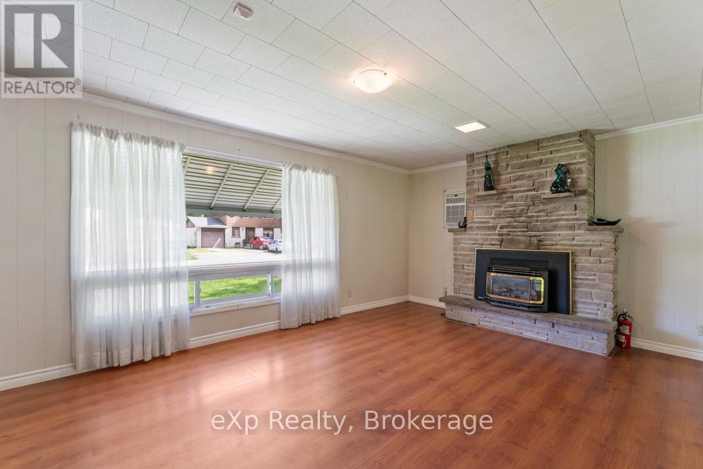 Photo 9 of 430 Isaac Street, South Bruce Peninsula ON