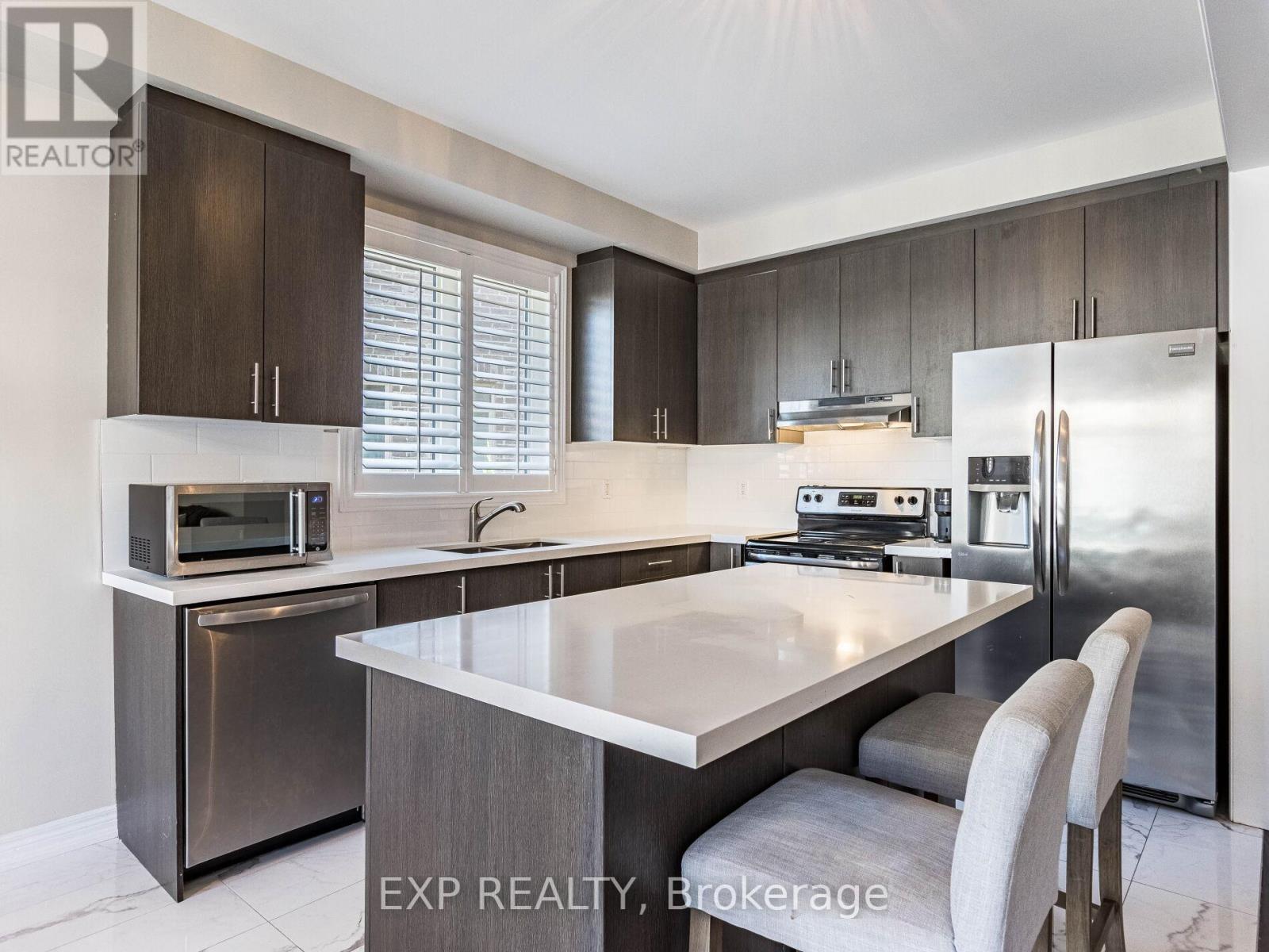 Photo 18 of 353 Hincks Drive, Milton ON