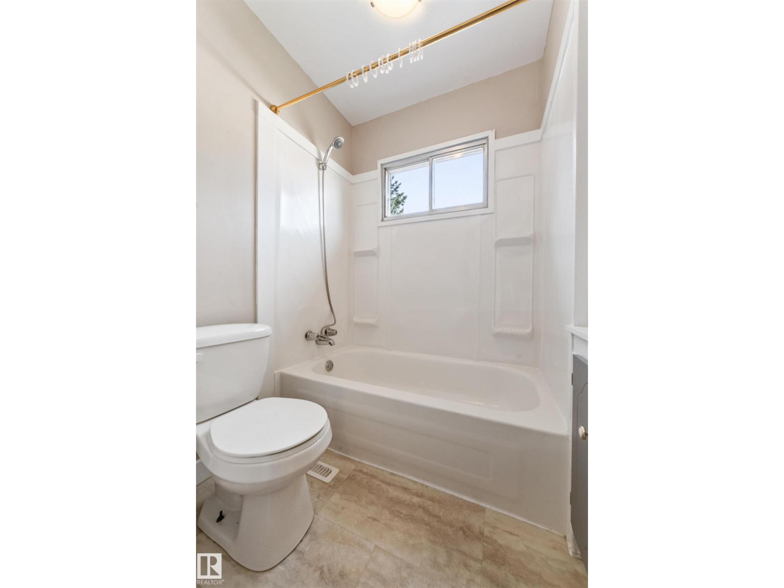 Photo 19 of 11819 45 St Nw, Edmonton AB